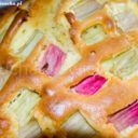 Ciasto (babka na oleju) z rabarbarem